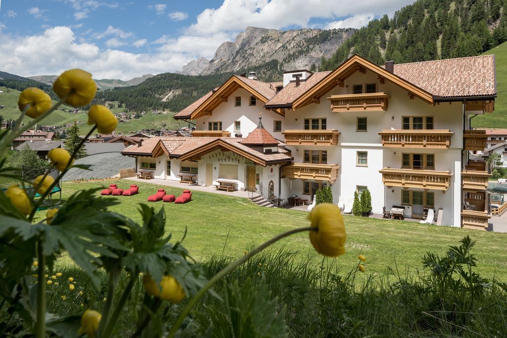 Hotel Somont Selva di Val Gardena Eksteriør bilde